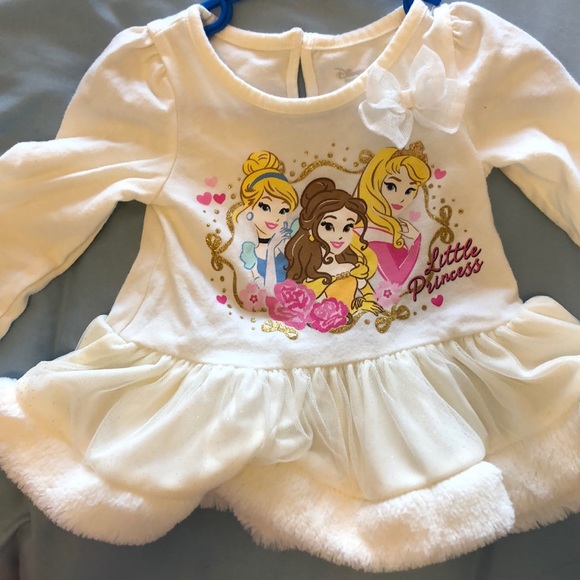 2 Disney dresses - Picture 6 of 8